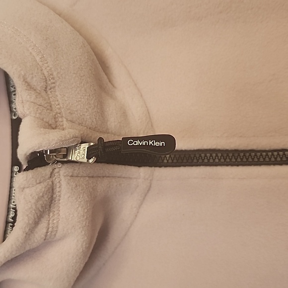 Calvin Klein Women's Soft Pink Hooded Ski Jacket. - Picture 4 of 12